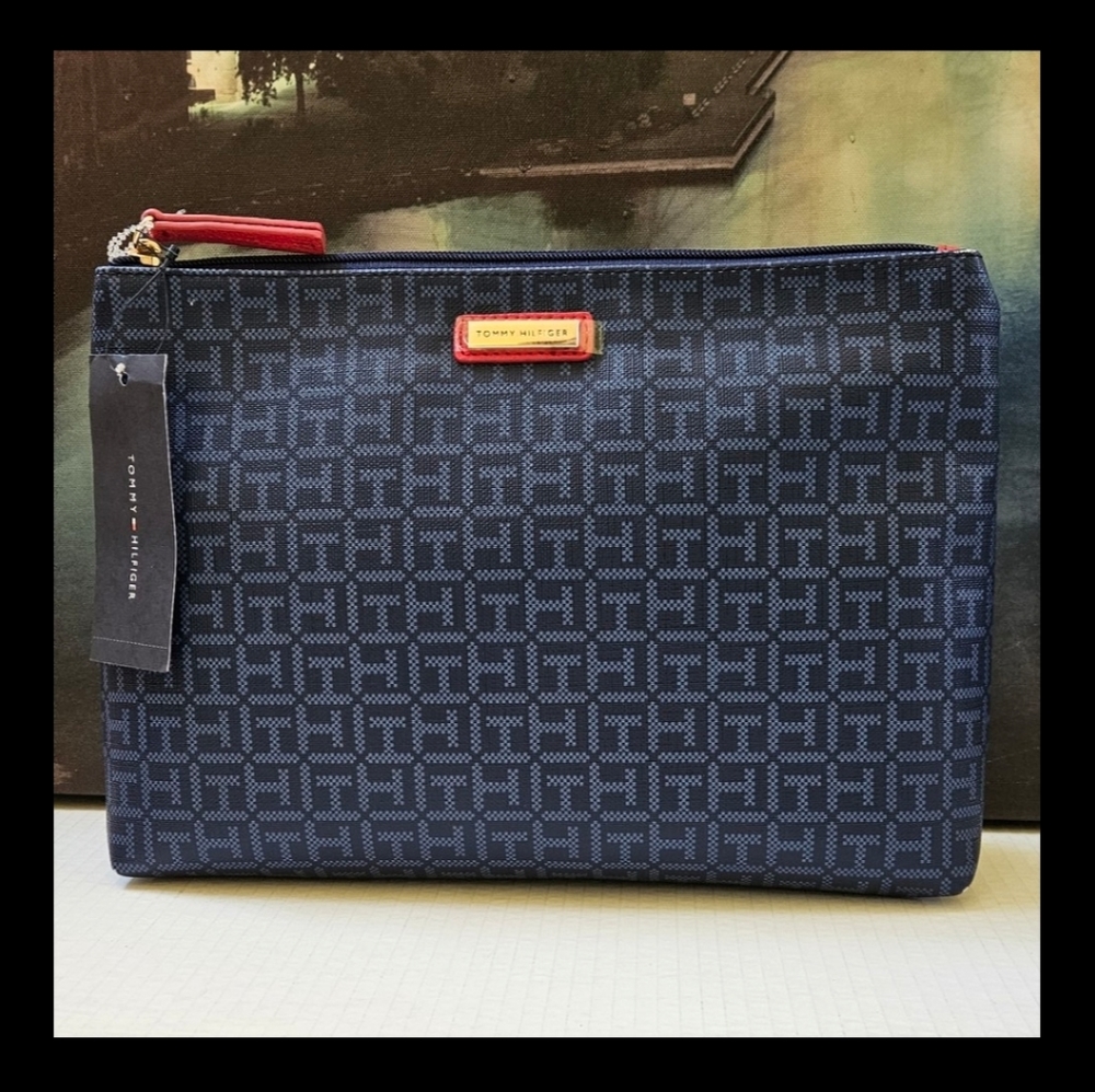 Tommy Hilfiger Cosmetic Bag - Picture 12 of 12